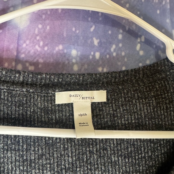 Daily Ritual comfy shirt 🛍 - Picture 2 of 3